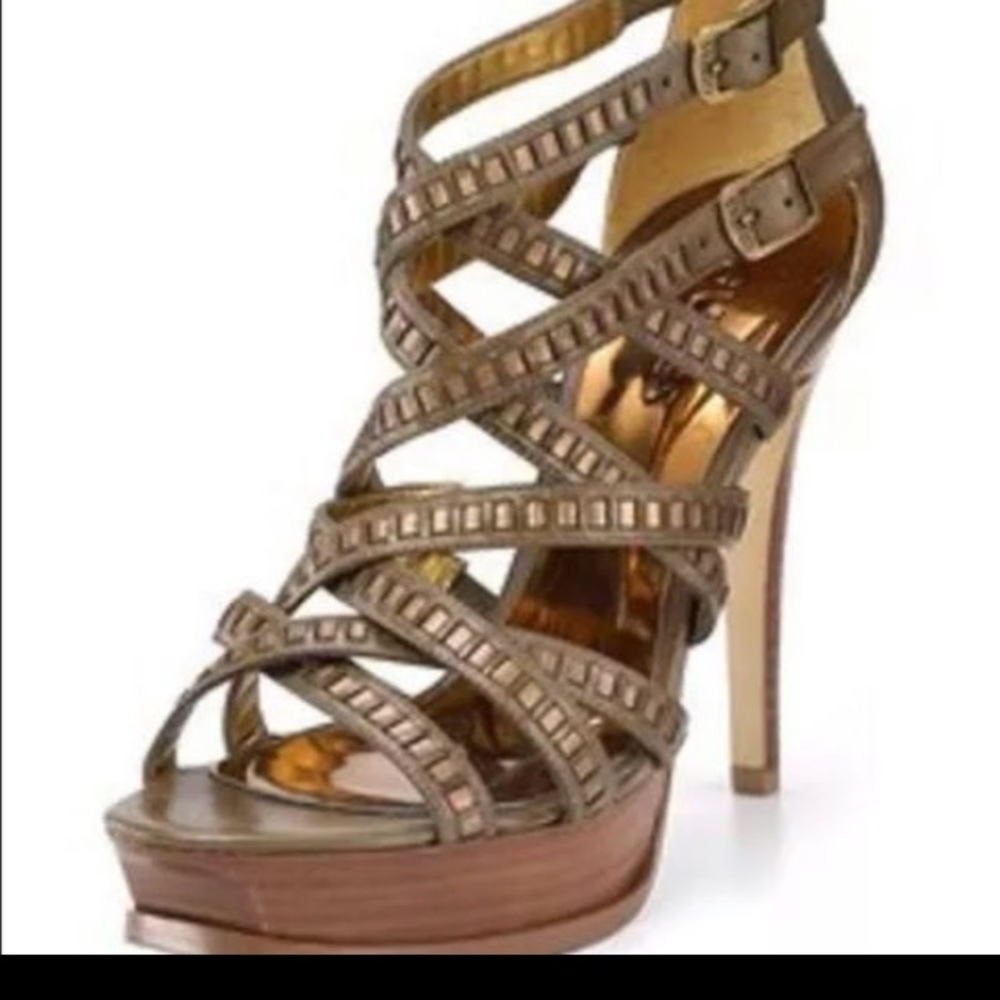 Guess olive w/ brushed gold stud detailing sandal